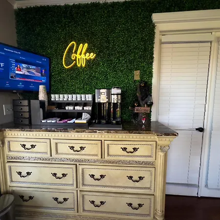 American Boutique Inn - Lakeview-2