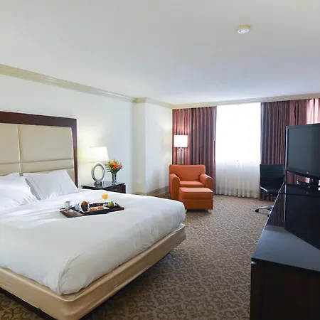 Hilton Palm Beach Pbi-2