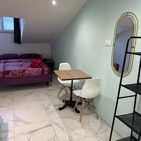 Hotel Lyonnais-2