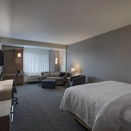 Courtyard By Marriott Houston Sugar Land/Lake Pointe-2