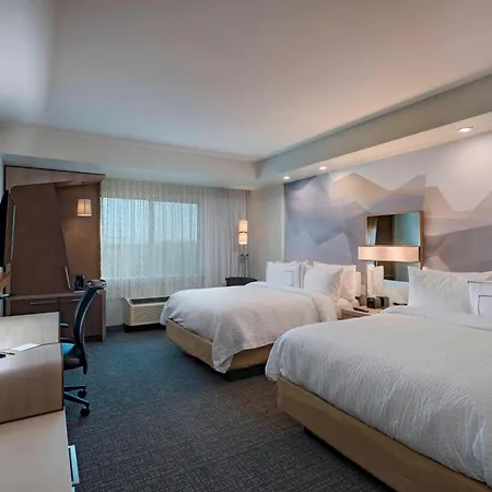 Courtyard By Marriott Houston Sugar Land/Lake Pointe-3