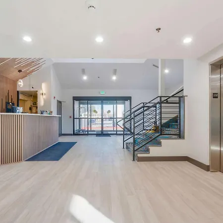 Days Inn By Wyndham Thornton-3
