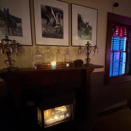 Valley Ford Hotel-2