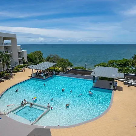 Vue Apartments Trinity Beach-2