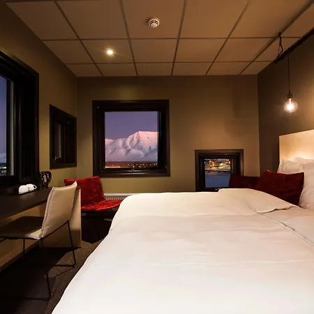 Svalbard Hotell | The Vault-2