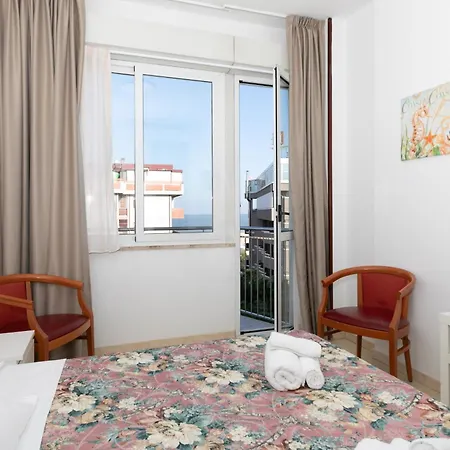 Hotel La Perla Rimini-2