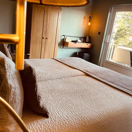 Hotel Rooms-2