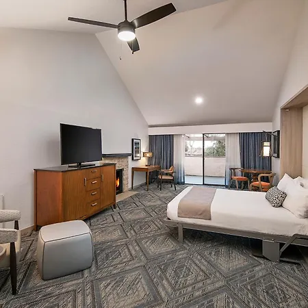 Half Moon Bay Lodge-3