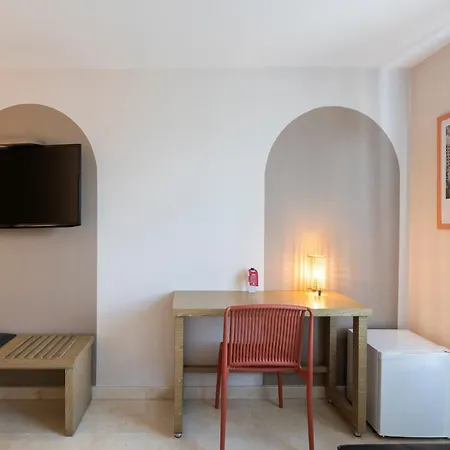 Hotel Ms Ciudad Jardin-3