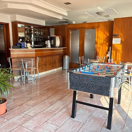 Hotel Crocenzi-2