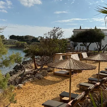 Sirena Bay Beach House And Luxury Suites-3