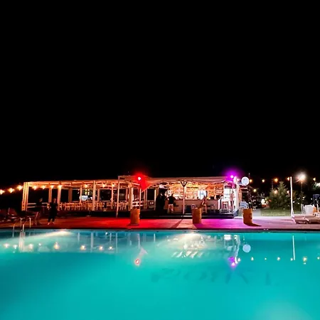 Mojo Beach-3