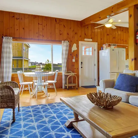 Spinneys Guesthouse & Beach Cottages-2