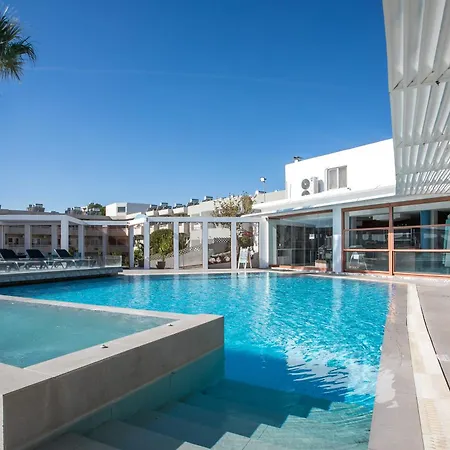 Hillside Studios & Apartments-2