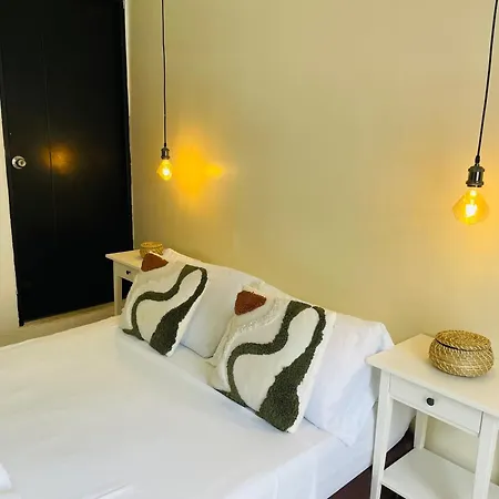 Hostal 1545-2