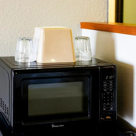 Siletz Bay Beachfront Hotel By Oyo Lincoln City-3