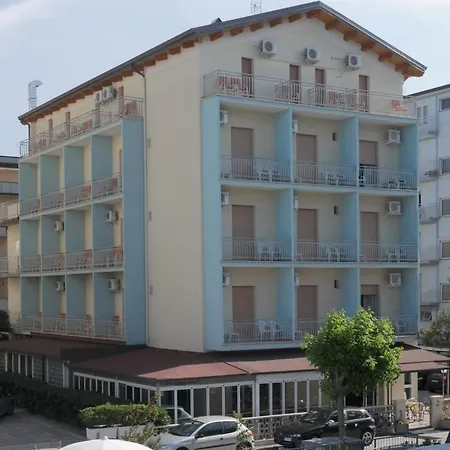 Hotel Saint Tropez Spa & Restaurant-3