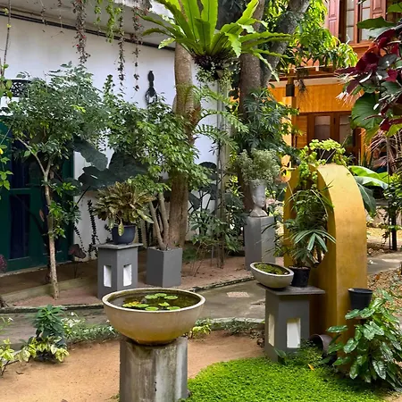 Gomez Place-2