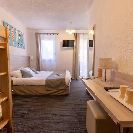 Logis Hotel De La Plage-2