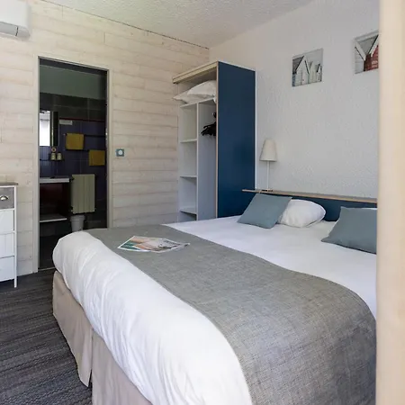 Logis Hotel De La Plage-3
