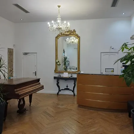 Little Palace-3