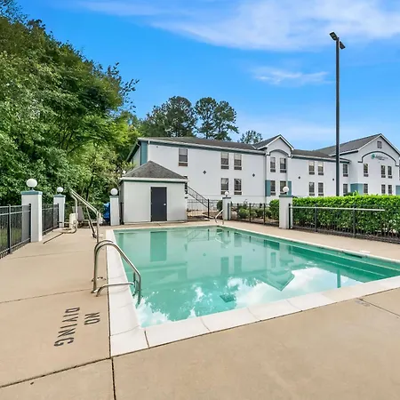 Clarion Pointe Apex - Holly Springs-3