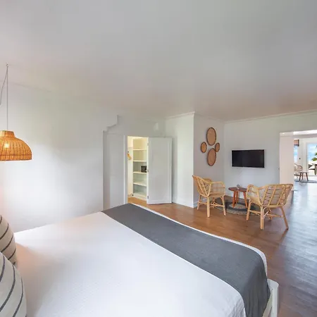 Ambre - Adults Only-3