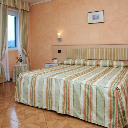 Hotel La Bussola-2