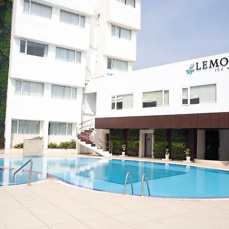 Hotel Holiday Resort-2