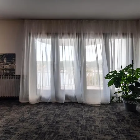 Hotel Issa-2