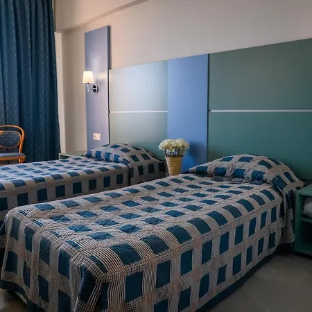 Hotel Lilia-3