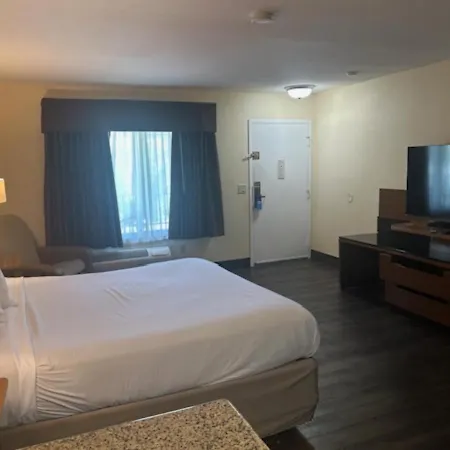 Days Inn By Wyndham Mission Valley-Sdsu-3
