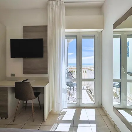 Hotel Lux-2