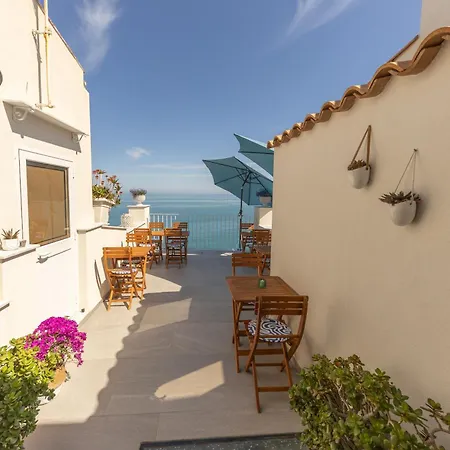 Casanova Rooms And Apartment To Rent-3