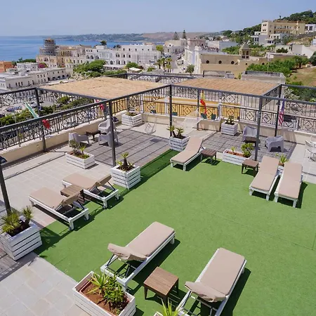 Grand Hotel Mediterraneo-3