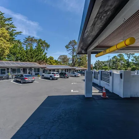 Monterey Surf Inn-3