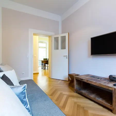 Qube Hotel Bergheim-3