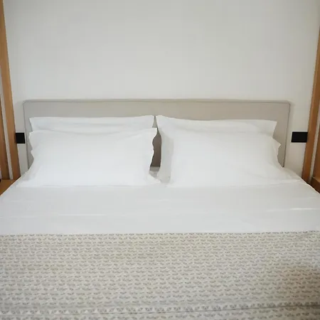 Plana Hotel-3