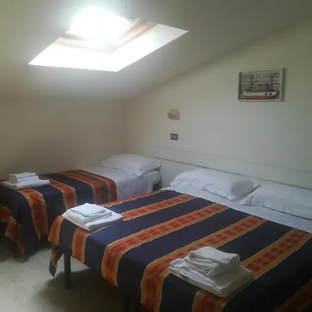 Hotel Derna-3