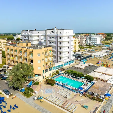 Bikini Tropicana Family Hotel-3