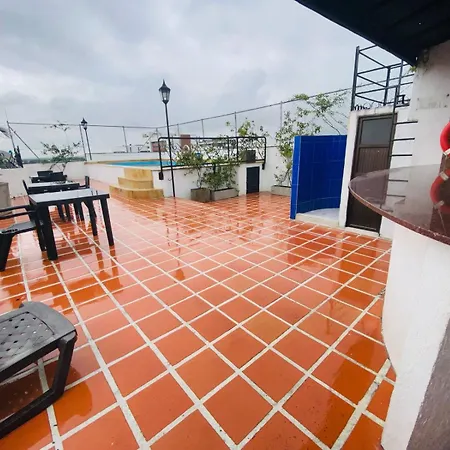 Hotel Metropolis Plaza Cali-3
