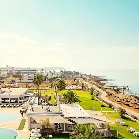 Piere - Anne Beach Hotel-2