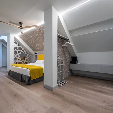 Atarazanas Málaga Boutique Hotel-2
