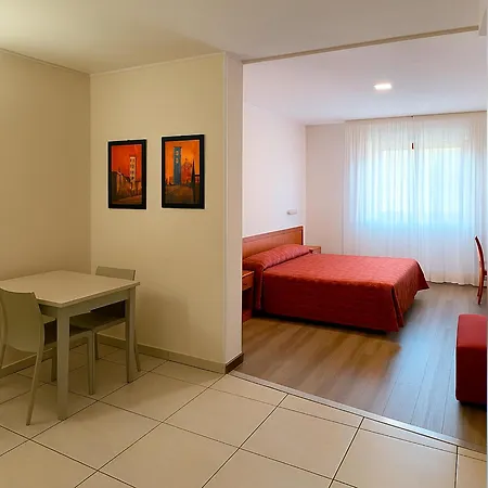 Hotel e Appartamenti La Solaria con parcheggio gratuito a soli 450 MT dalla nuova Basilica di Padre Pio-3
