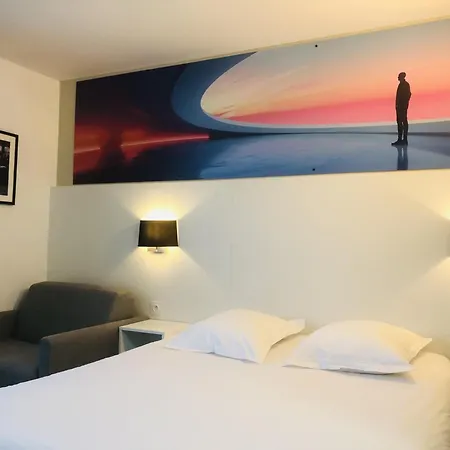 Hotel The Originals Bernay Acropole-2