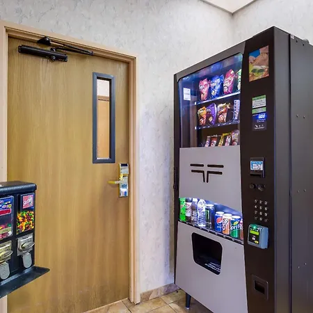 Quality Inn I-70 Near Kansas Speedway-3