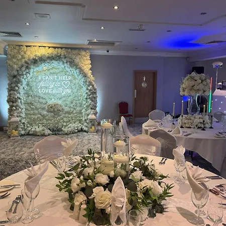 Hotel Wrexham-2