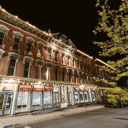 Historic Plaza Hotel-3
