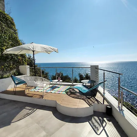 Conca Verde: Beachfront Villas with Private Jacuzzis-3