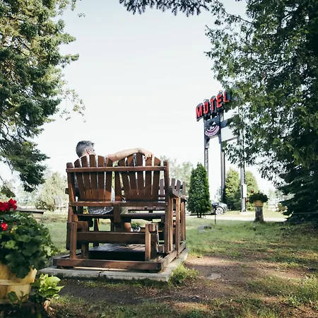 Motel Des Cascades-2